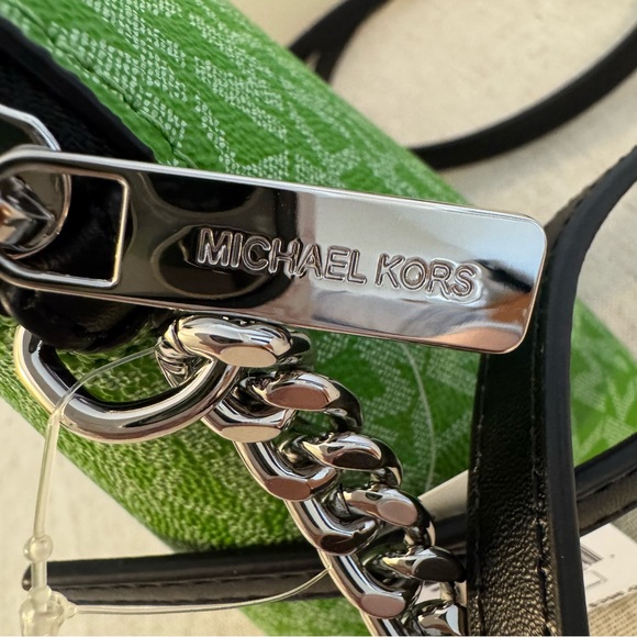 NWT Michael Kors Jet Set Crossbody Bag - Picture 7 of 9